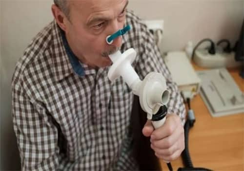 reconocimiento-médico-plasencia-deportivos-espirometria